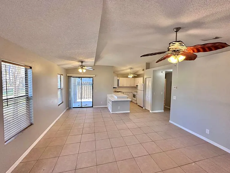 2835 Stoneway Ln #D — Photo 6