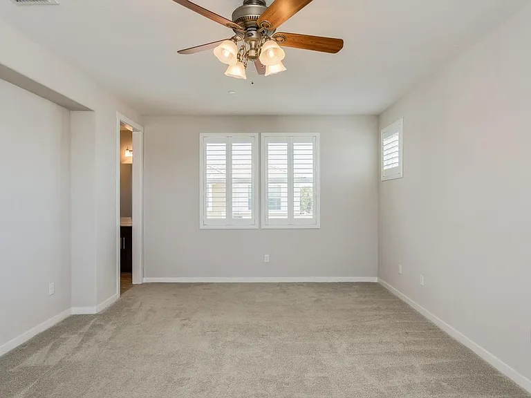 4821 Holden Dr — Photo 28