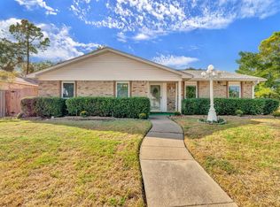 3101 S Holiday Dr, Grand Prairie, TX 75052