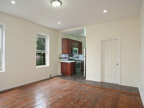 2nd image of 455 Chauncey St APT 4