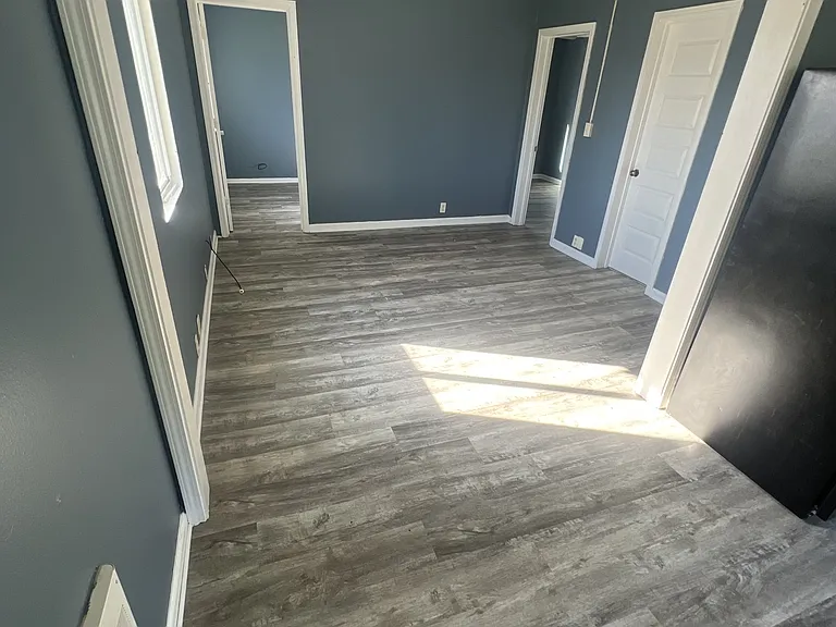 2305 Glass St — Photo 6