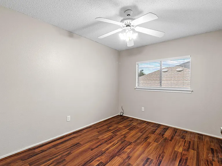 1704 Matagorda Dr — Photo 28