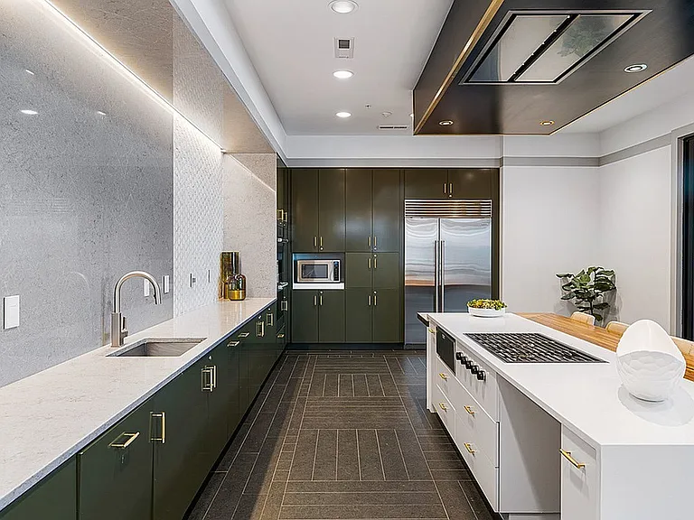Clubroom with Kitchen