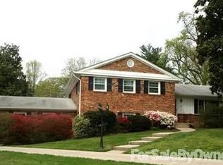 2420 Caron Ln, Falls Church, VA 22043