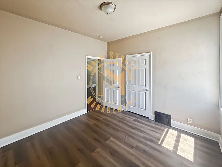 517 N Ashland Ave — Photo 12