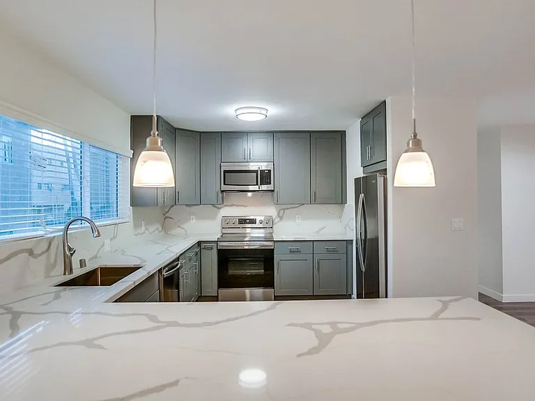 2330 S Corning St — Photo 2