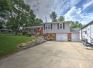 887 Haynes Dr, Decatur, IL 62521