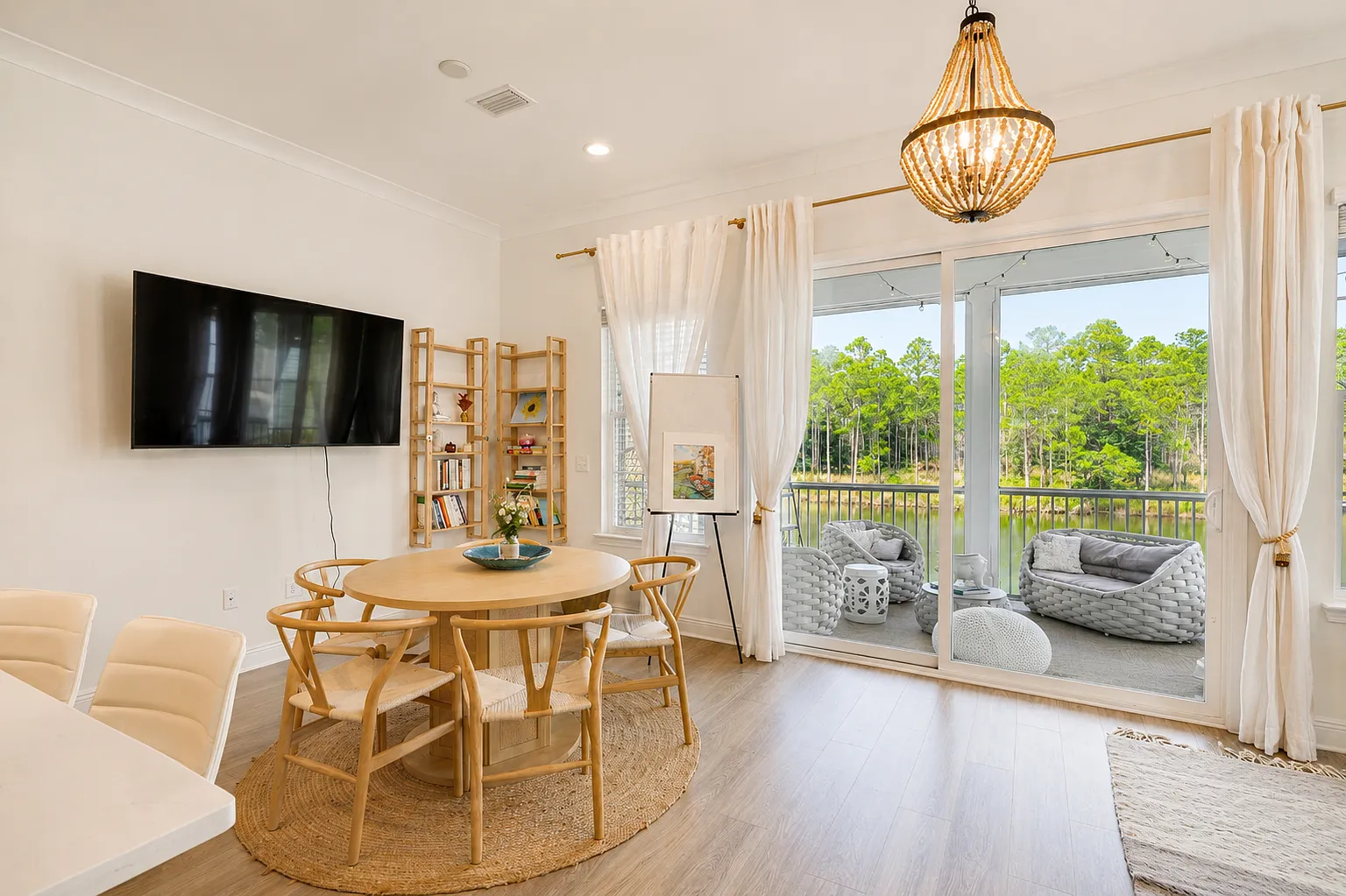 4 bed, 1986 sqft, $3,800 — Photo 4