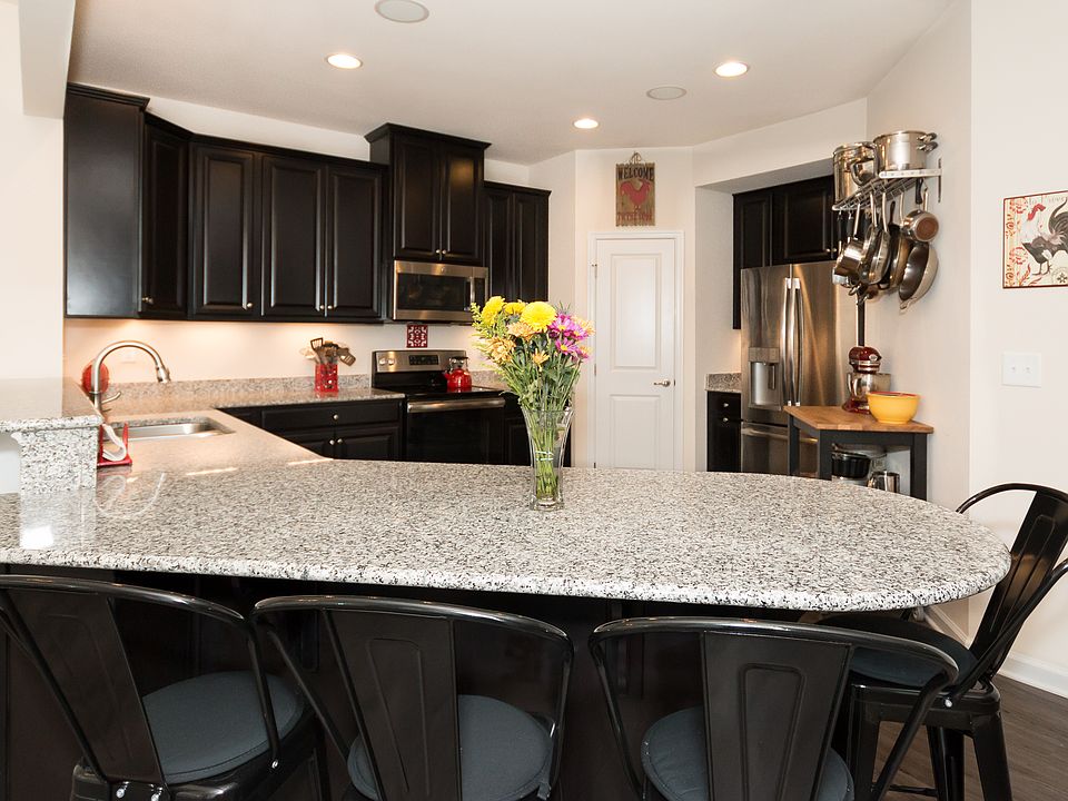 Two-tiered Brkfast Bar