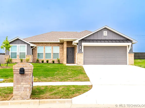 2502 W Center St, Collinsville, OK 74021