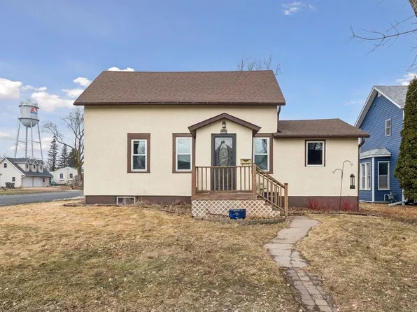 500 E 1st St, Waconia, MN 55387