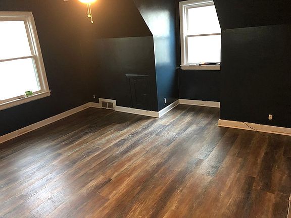 4th image of 7230 Highland Ave
