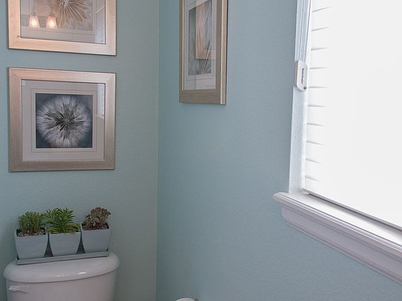 Main floor guest bath