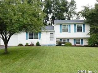 4353 Old Meadow Rd, Clay, NY 13041