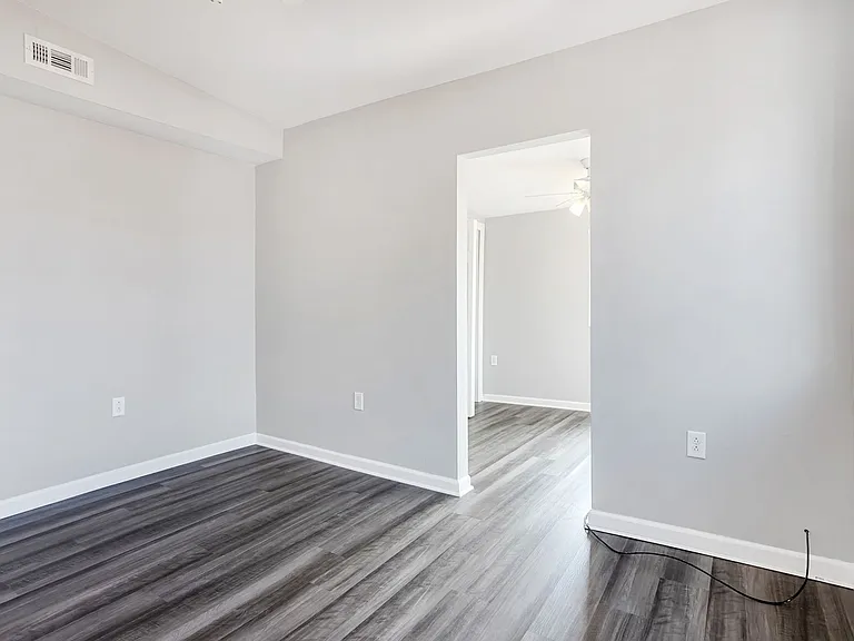 121 Dilworth St — Photo 6