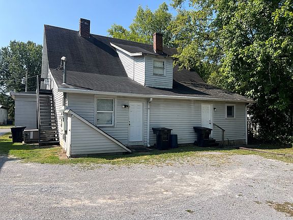 4th image of 443 E College St