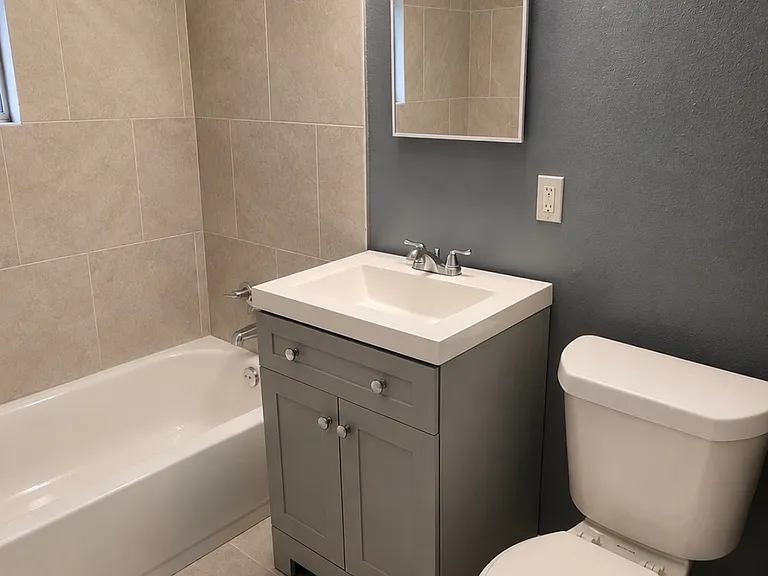 804 Whitney Ave — Photo 6