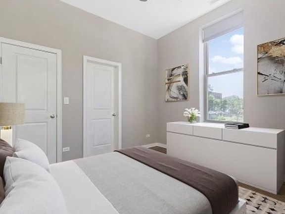 4th image of 1226 N Greenview Ave #425