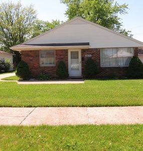 18572 Hinton St, Riverview, MI, 48193