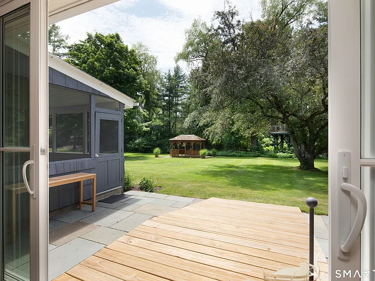12 Red Bird Ln — Photo 8