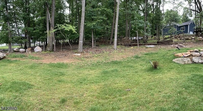 2nd image of 48 Mountain Rd