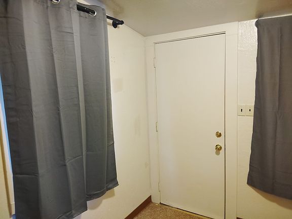 3rd image of 1489 Pomona Ave APT B