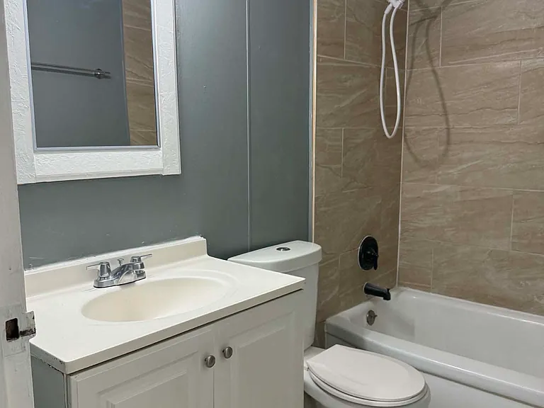 7919 Baltimore St — Photo 13