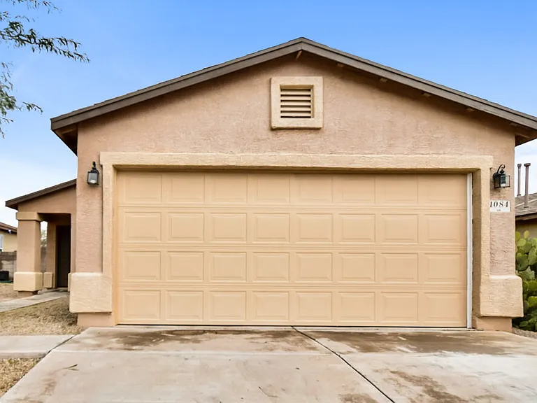 1084 W Calle Del Libro Dorado — Photo 1