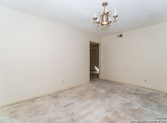 4th image of 7834 Broadway St