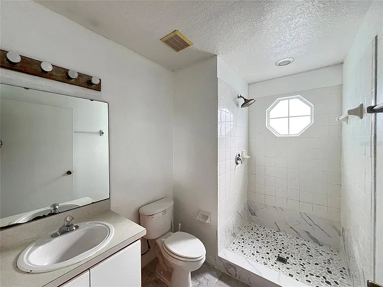 8710 Rain Forest Pl #D — Photo 20