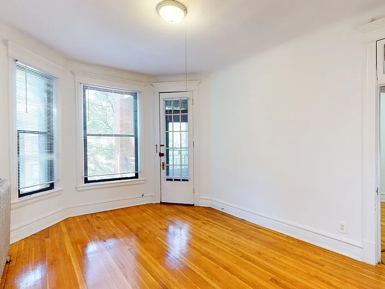 Dining/Living room