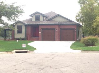 1311 N Coachhouse Ct, Wichita, KS 67235