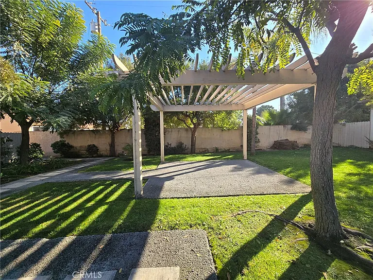 8026 Telegraph Rd — Photo 26