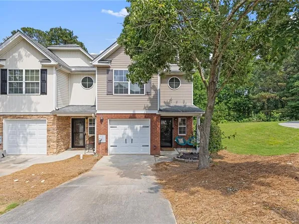 1456 Box Cir, Winder, GA 30680