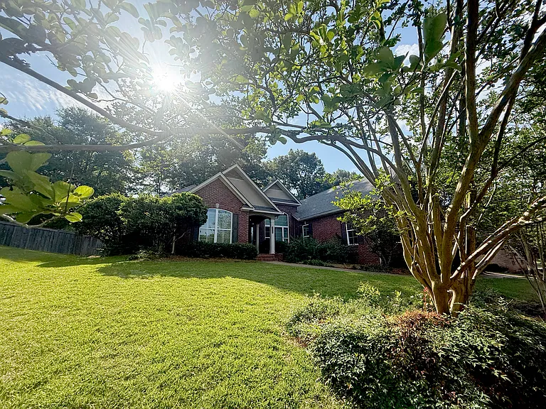 248 Oak Park Dr — Photo 1