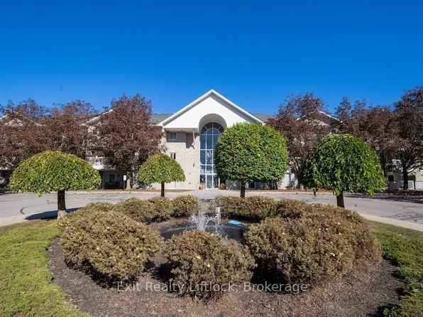 1099 Clonsilla Ave #202C, Peterborough, ON K9J 8L7