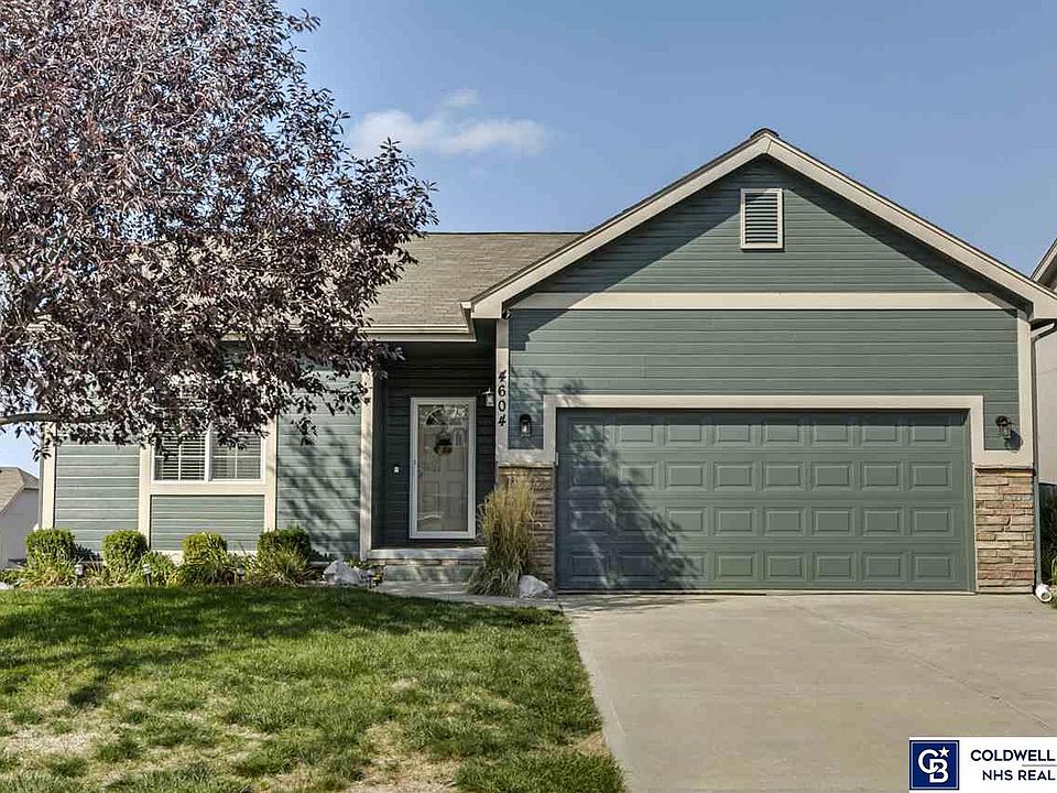 1st image of 4604 Clearwater Dr