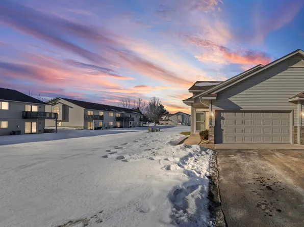 1059 Honeysuckle Ln, Cambridge, MN 55008