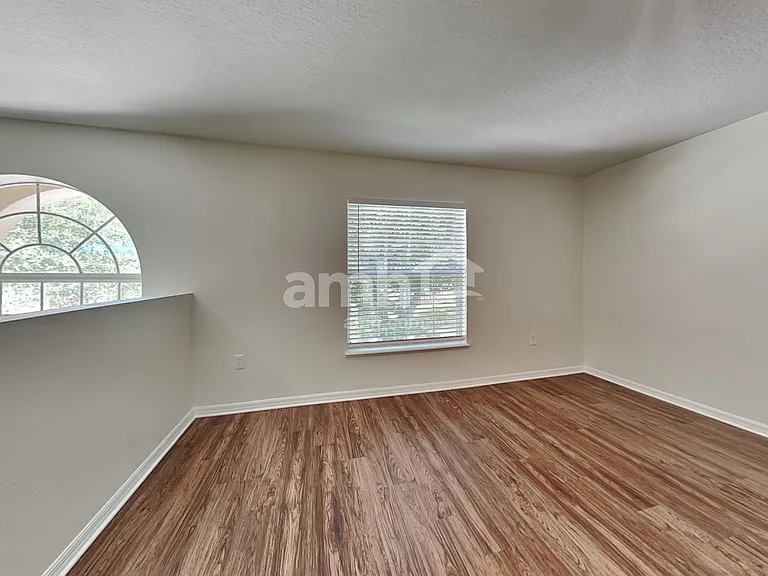 715 Valrico Hills Ln — Photo 9