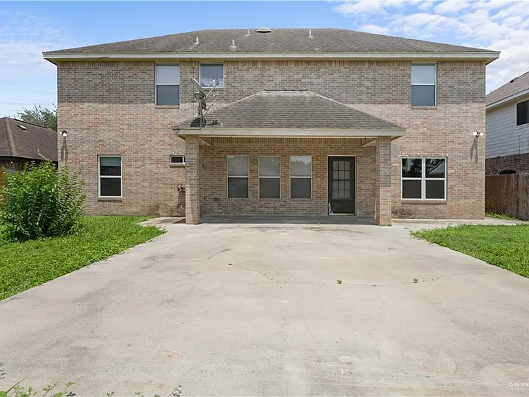 2711 Leslie St — Photo 21