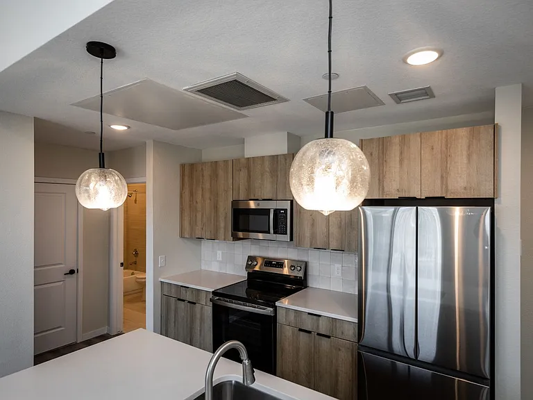 810 S Weber St — Photo 14