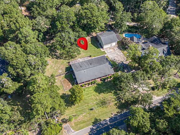 3rd image of 1440 Hagley Dr.