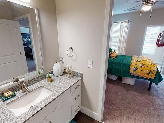 2nd image of 448 Conradi St #313D