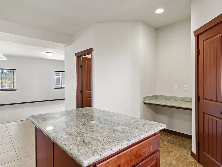 Beautiful Townhomes — Photo 3