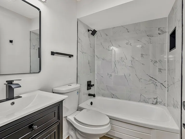 2535 Lysle Ln #3A — Photo 9