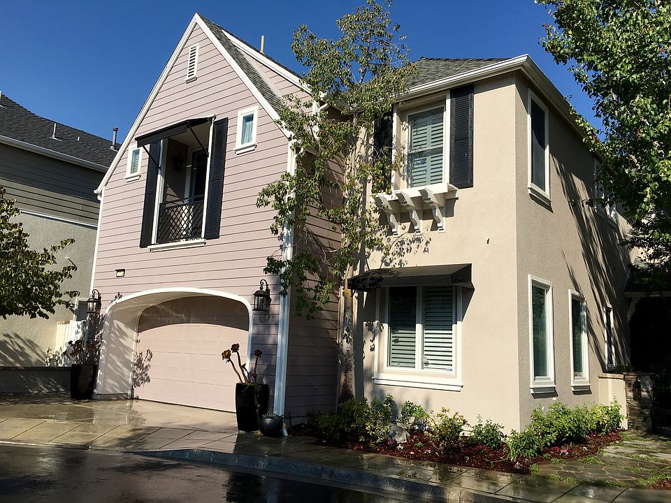 27104 Island View Court