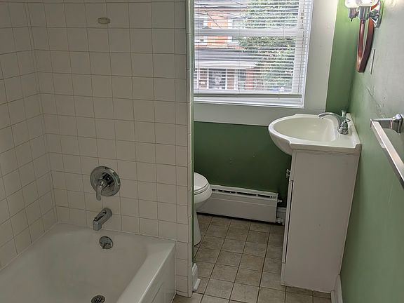 4th image of 366 Lafayette St #366B