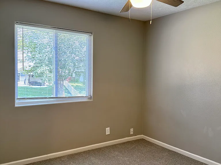 15328 Wirt St — Photo 24