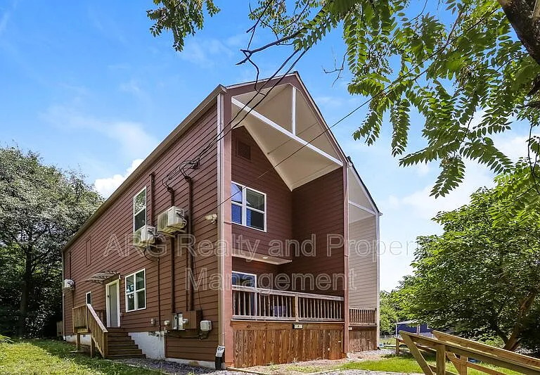 840 Smith St SW #A — Photo 14
