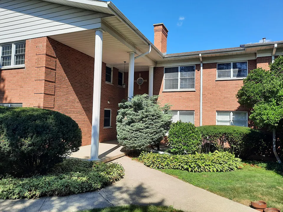 1450 Wing St #6B